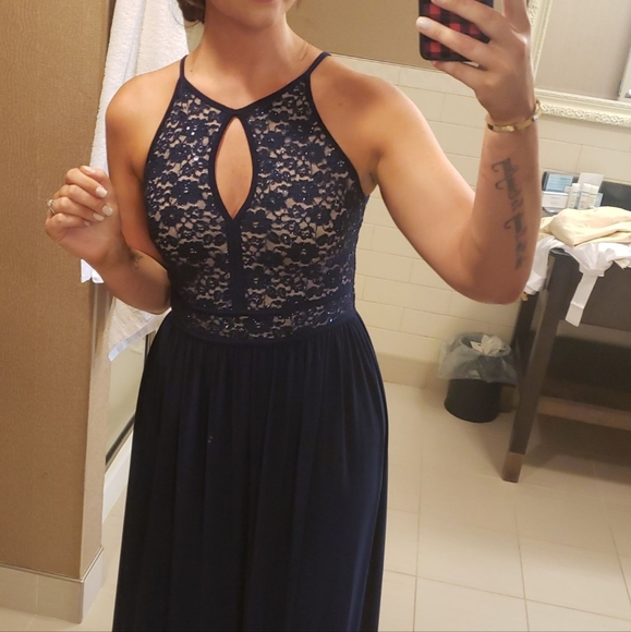 Dress - Picture 3 of 3